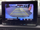 便利な3ビュー切り替え、ガイド線表示付きのバックカメラです。後退時、後方の視界をサポートします