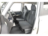 見通しのよいすっきりとした視界で、誰でも運転しやすいです。運転のしやすさは疲れにくさにも繋がりますよ♪