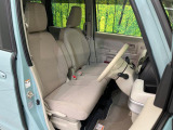 運転席シート廻りは使用感も少なく、良好な状態となっています。丁寧に使われていたことがよくわかりますね。