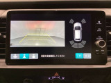 バックでの車庫入れも安心です! リアカメラが付いているバックモニター付のナビディスプレーを装備しております。バンパーについているソナーや、操作線もついており距離感も画面から確認できます。
