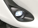 LEDフォグランプ付きです。夜間や悪天候時に視界を確保するので安心ですね♪温度が高くなりますので、雪も溶けやすいですよ♪