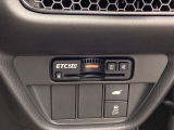 ETC2.0が標準装備です。高速道路の渋滞情報や静止画像提供などをナビとリンクして画面でお知らせします。また、高速道路の一時退出対象インターでは料金据え置きで一時退出もできます