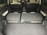 シートを倒すと大きな荷物や長い荷物などたくさん積めますよ☆