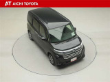 両側パワースライドドア付きだから、狭い駐車スペースなどでの乗り降りラクラク♪小さなお子さまのいるご家庭には嬉しい装備です。