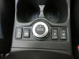4WD切替えスイッチ。シートヒーターも付いています