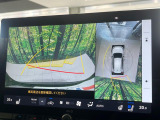【パノラミックビューモニター】専用のカメラにより、上から見下ろしたような視点で360度クルマの周囲を確認することができます☆死角部分も確認しやすく、狭い場所での切り返しや駐車もスムーズに行えます。