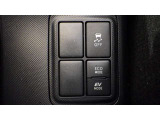 『EVモード』はモーターのみで走行しガソリンを消費しないハイブリッド車ならではの環境にも優しい走行です