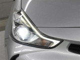 LEDヘッドライトには「オートマチックハイビームシステム」を搭載。夜間走行時にハイビームで走行可能と判断した場合、ロービームとハイビームを自動的に切り替え、前方視界確保をアシストします。