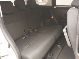 ゆとりのある2列目シートです。両側が電動のスライドドアとなっているので、狭い駐車スペースでも乗り降りラクラクです!