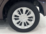 タイヤサイズは165/65R14!残り溝は6ミリ程度です!ホイールキャップに傷があります。