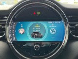 MINI Cardご用意しております。充実のポイントプログラムや多様なサービスの他にカード契約期間中はMINI エマージェンシー・サービスが24時間365日ご利用いただけます。