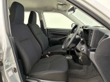 外見だけでなく、室内の状態も大事ですよね。こちらのクルマは、もちろん簡易クリーニングします!納車前にはキレイな状態でお渡し致します。