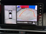 駐停車には便利なアラウンドビューモニター搭載。サイドモニターの切り替えも可能です。