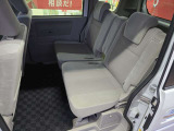 専属スタッフが、お車の内装、外装の仕上げを行っております。納車前にもう一度チェックを行いまして納車をさせていただいております。