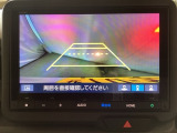 バックでの車庫入れも安心です! リアカメラが付いているバックモニター付のナビを装備しております。操作線もついており距離感も画面から確認できます。