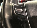 【ステアリングスイッチ】左です。ハンドルから手を離さず、運転に集中したまま手元でオーディオ操作等ができます。