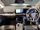 ☆センターパネルを運転席側に僅かに傾けたBMW独特のインパネ☆【駆け抜ける歓び】はここからもスタートしております☆