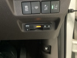 ETC車載器付。ETCが使用可能な道路通行料はキャッシュレスでスマートに走行できます。再セットアップして納車致します。