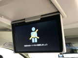 後席モニターが付いています。ロングドライブも退屈せずにお過ごしいただけますよ♪