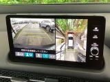 マルチビューカメラを搭載!これがあれば、前後左右も安心ですね。縦列駐車も見通しの悪い交差点も安心です!安全の為目視での確認もお願い致します。