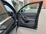 ドアを開けると上質で上品な室内空間が広がり細部までこだわったAudiデザイン性と、物づくりのこだわりを感じて頂けます。詳しくは0078-6002-900146中古車スタッフまで