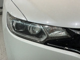 LEDヘッドライトは、点灯の瞬間から最大光量を発揮し、突然暗くなるトンネルなどでの安定感を高めます。