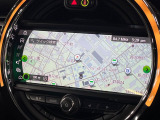 ●純正ナビ:一体感のあるナビは、高級感ある車内を演出してくれます。オーディオ機能も充実しておりますので、運転もより楽しめます♪