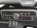 運転席には高さ調整ができる『シートハイトアジャスター機能』が付いています!これなら小柄な方にも大柄な方にも自分にぴったりの運転姿勢がとれますね〜!