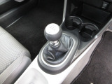 手が届きやすく、操作しやすいフロアシフト☆走りを楽しめる6速マニュアル!貴方の思いのままにシフトチェンジ、1速から6速まで使いこなせたら楽しいですね!