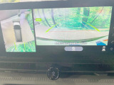 【アラウンドビューモニター】専用のカメラにより、上から見下ろしたような視点で360度クルマの周囲を確認することができます☆死角部分も確認しやすく、狭い場所での切り返しや駐車もスムーズに行えます。