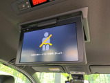 【フリップダウンモニター】大画面モニターで後席でもエンタメをお楽しみいただけます。小さなお子様にも大人気の装備です♪