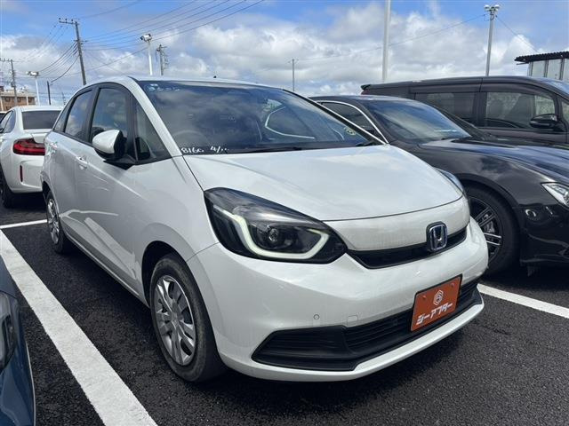 フィット 1.5 e:HEV ベーシック 禁煙車 カロテェリアナビ バックカメラ