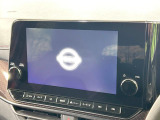 【メーカー純正ナビ】インテリアに溶け込むスタイリッシュな「専用設計」メーカーナビを装備♪視認性や操作性など基本性能にも優れ、より上質なカーライフをお楽しみいただけます。