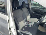 運転席まわりです。実際に座ってみて、乗り心地を体験してみてください