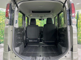 普段のお買い物や通勤、送迎等に十分な荷室スペースを確保しております。セカンドシートを倒すと、大きな荷物の積載も可能です♪