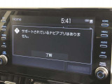 ディスプレイオーディオ装着車。ディスプレイとスマホを連携で、様々なアプリを使用できます。マップのアプリを繋げて、ナビゲーションとして使用できます。