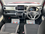 見晴らしがよく開放的な車内。視界も良好でストレスなく快適なカーライフを過ごせます。
