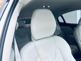 ◆LIBERALAは、輸入車選びの新たなスタイルを提案するインポート・セレクト・ブランドです。オーナー様となる方がクルマから直接感じる感性を第一にした、最良の一台との出会いをコーディネートいたします。