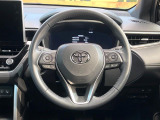 インテリアに合わせたデザインのステアリングは、運転される方のことも考え、運転しやすい形状、大きさです。是非一度、実際に触ってお確かめください。