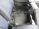 オールメーカーの軽を実際に「見て」「座って」「一度に比較」できるのが魅力です!