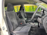 運転席シート廻りは使用感も少なく、良好な状態となっています。前オーナー様が丁寧に使っていたことがよくわかりますね。
