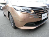 前後バンパーにはコーナーセンサーも付いてます♪障害物に近づくと音でも知らせてくれます♪