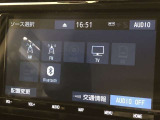 Bluetooth(ブルートゥース)接続機能付き。スマートフォンなどからお気に入りの音楽をワイヤレス再生できます。ドライブがさらに楽しくなりますね。