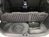 トランク下収納です。