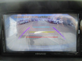 バックでの駐車をサポートしてくれるバックカメラ付きです。