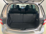 【後部座席】足元もゆったりしており、家族とのお出かけも快適にドライブできます★