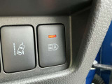 ハイビームアシストは周囲の明るさから対向車や先行車、街灯の有無などをフロントカメラが検知して、自動でハイビーム(上向き)とロービーム(下向き)を切り替える機能です。