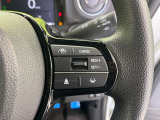 【アダプティブクルーズコントロール】高速道路での長距離走行が楽に!!自動で速度を保つクルーズコントロールが、衝突軽減システムと連携し、前方の車両を感知して車間を保つように速度調節してくれます!!