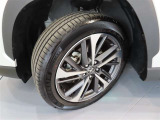 225/50R18インチの純正アルミホイールです。