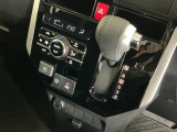 発進時から滑らかに加速する無段階変速のCVTはストップ&ゴーの多い街の中も快適です